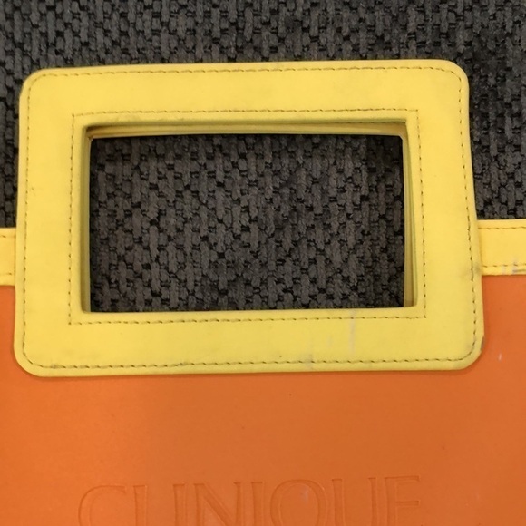 CLINIQUE tote. - Picture 4 of 4